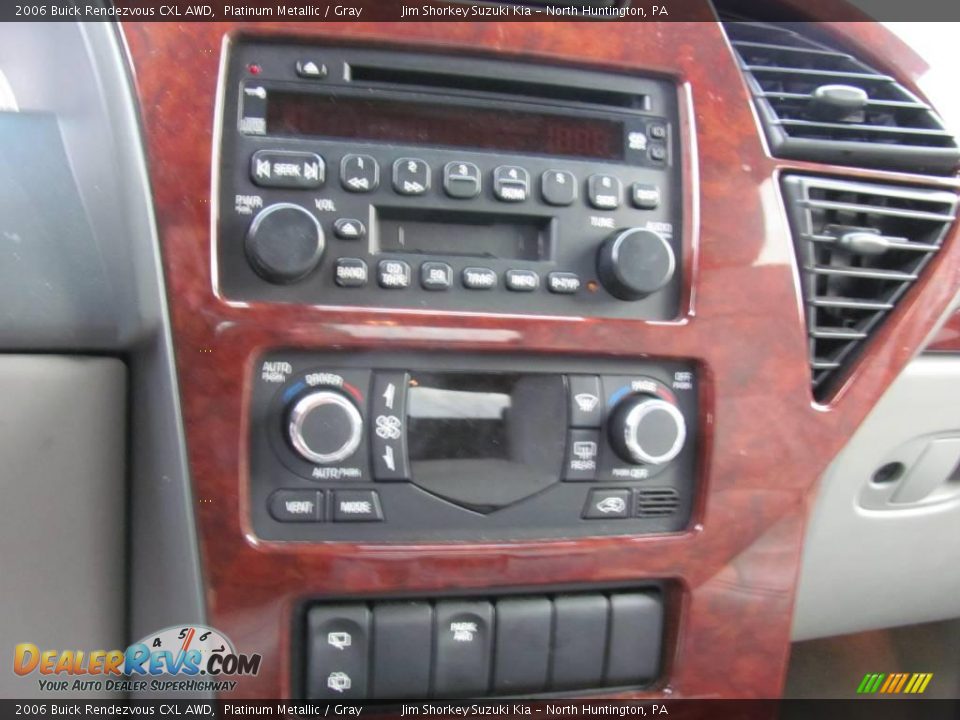 2006 Buick Rendezvous CXL AWD Platinum Metallic / Gray Photo #10
