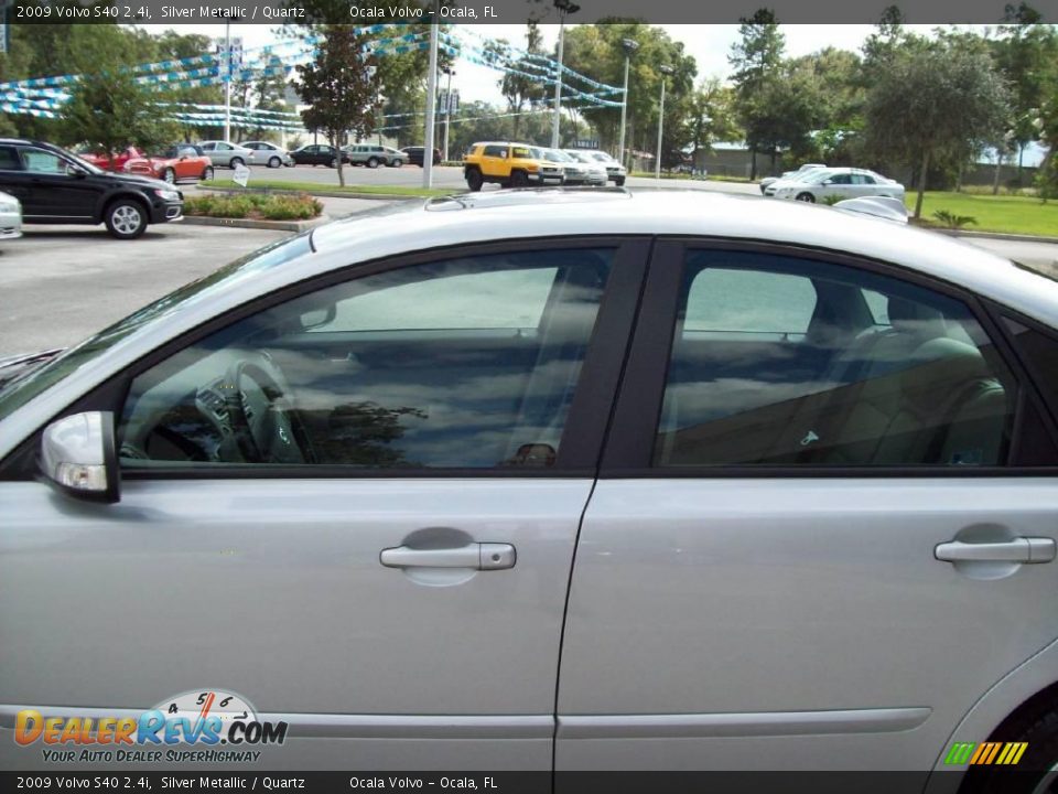 2009 Volvo S40 2.4i Silver Metallic / Quartz Photo #4