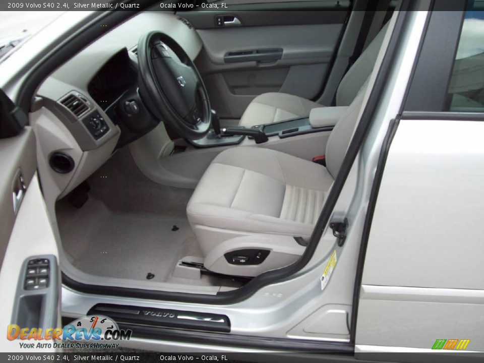 2009 Volvo S40 2.4i Silver Metallic / Quartz Photo #13