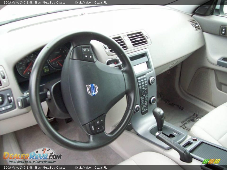 2009 Volvo S40 2.4i Silver Metallic / Quartz Photo #14