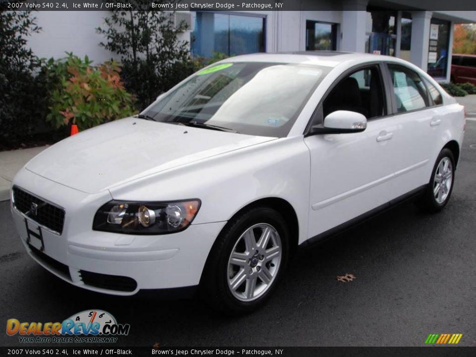 2007 Volvo S40 2.4i Ice White / Off-Black Photo #2