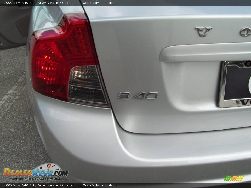 2009 Volvo S40 2.4i Silver Metallic / Quartz Photo #24