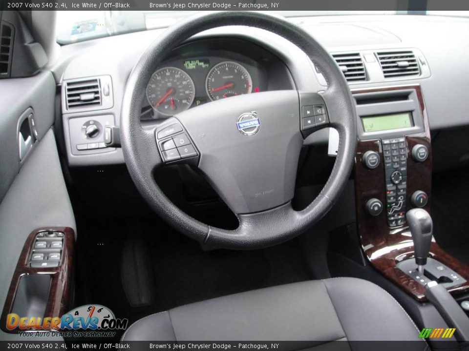 2007 Volvo S40 2.4i Ice White / Off-Black Photo #11