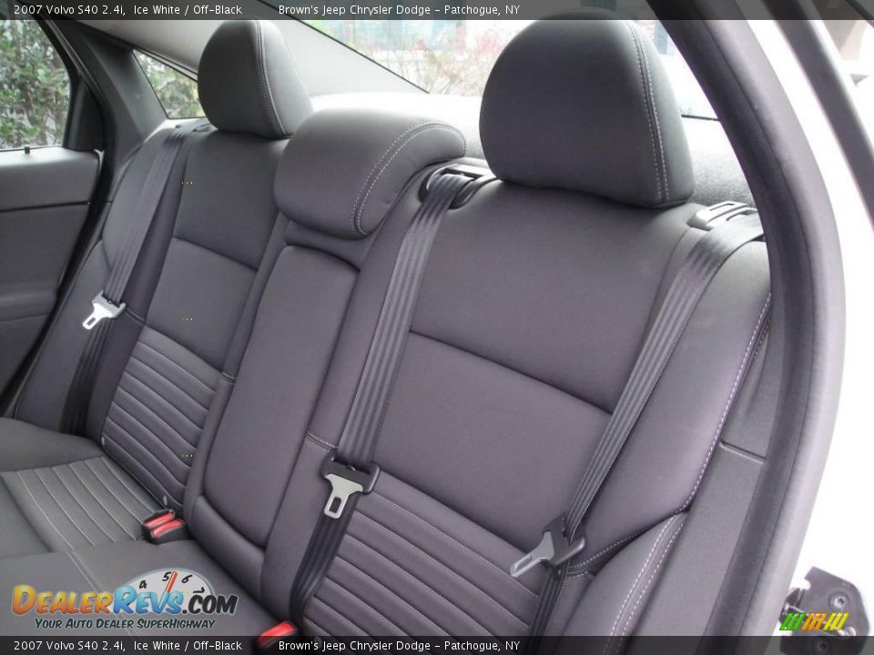 2007 Volvo S40 2.4i Ice White / Off-Black Photo #12
