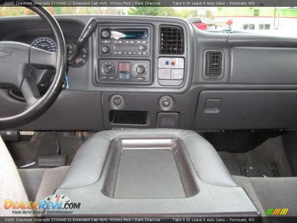 2005 Chevrolet Silverado 2500HD LS Extended Cab 4x4 Victory Red / Dark Charcoal Photo #8