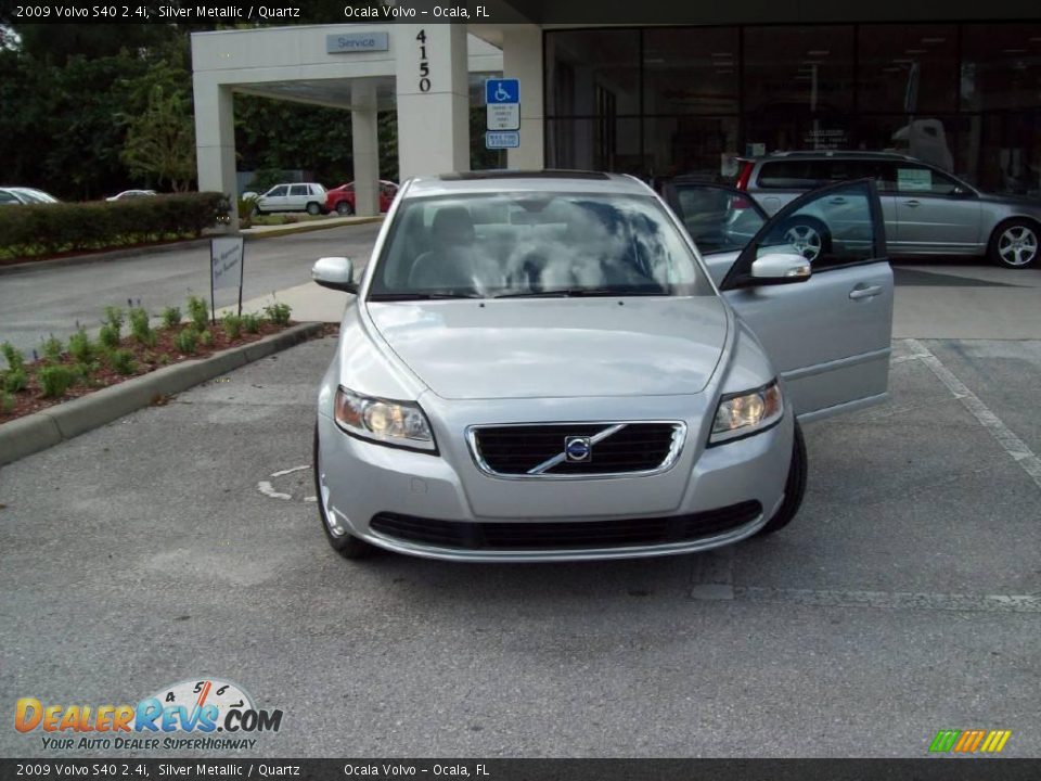 2009 Volvo S40 2.4i Silver Metallic / Quartz Photo #29