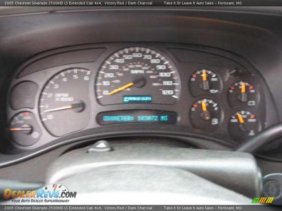 2005 Chevrolet Silverado 2500HD LS Extended Cab 4x4 Victory Red / Dark Charcoal Photo #10