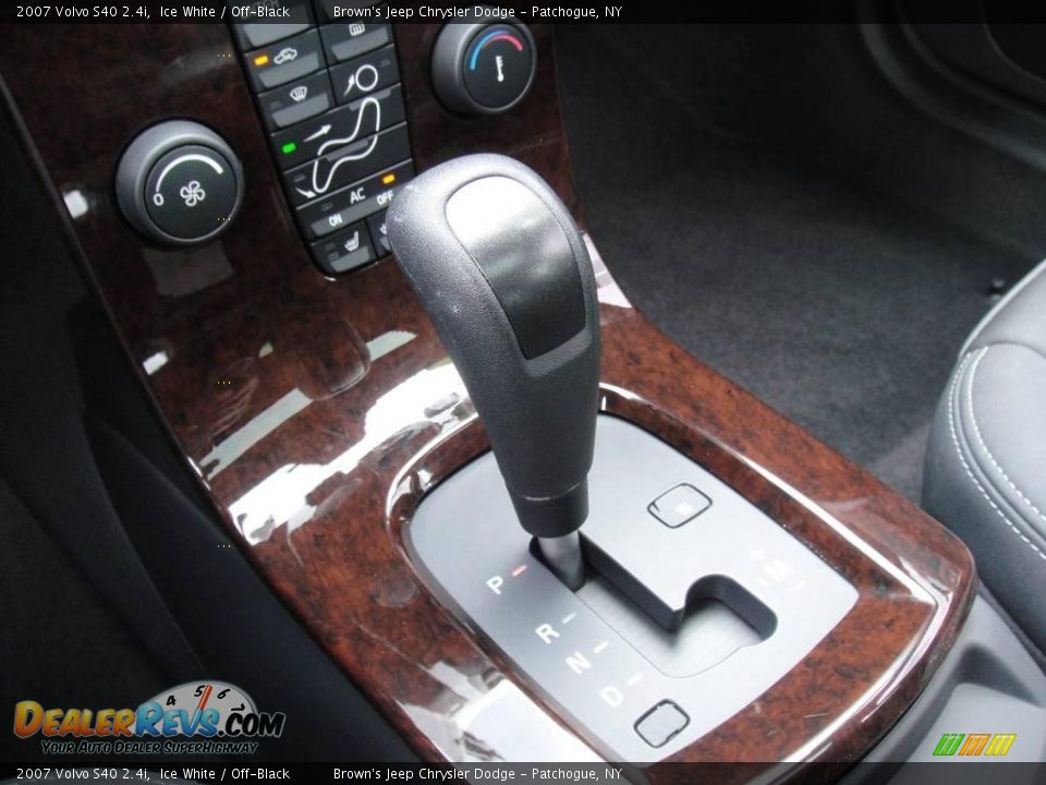 2007 Volvo S40 2.4i Ice White / Off-Black Photo #14