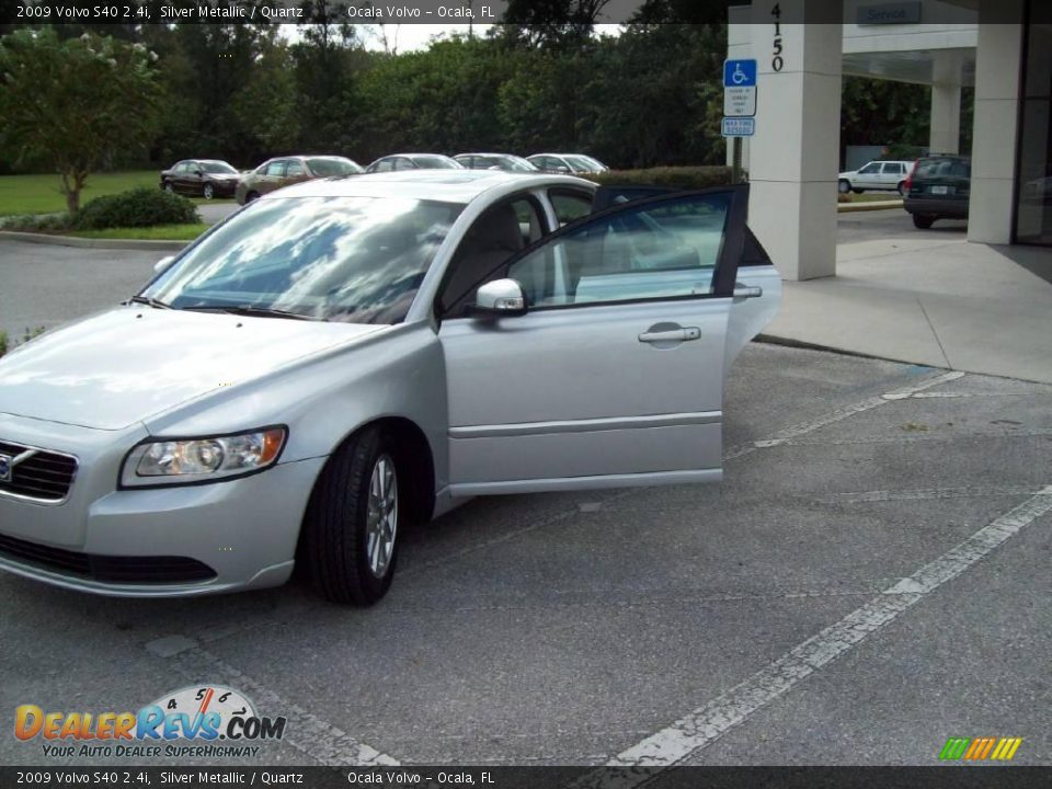 2009 Volvo S40 2.4i Silver Metallic / Quartz Photo #30