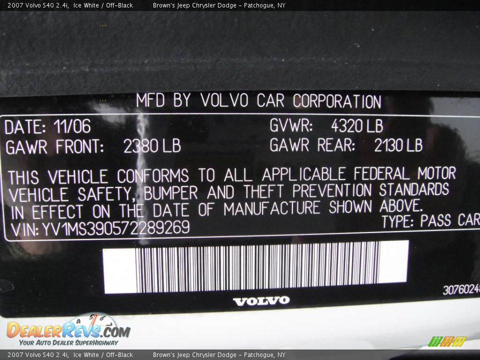 2007 Volvo S40 2.4i Ice White / Off-Black Photo #15