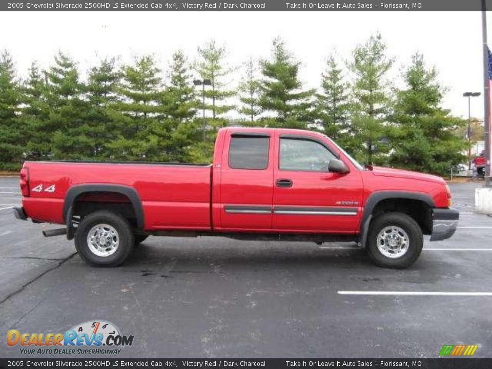 2005 Chevrolet Silverado 2500HD LS Extended Cab 4x4 Victory Red / Dark Charcoal Photo #18