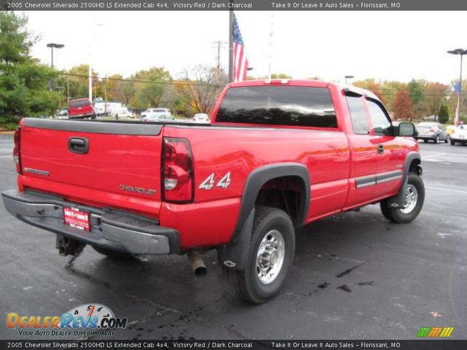 2005 Chevrolet Silverado 2500HD LS Extended Cab 4x4 Victory Red / Dark Charcoal Photo #19