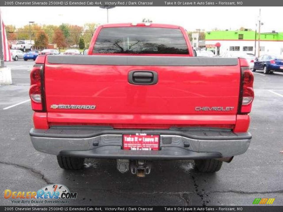 2005 Chevrolet Silverado 2500HD LS Extended Cab 4x4 Victory Red / Dark Charcoal Photo #21