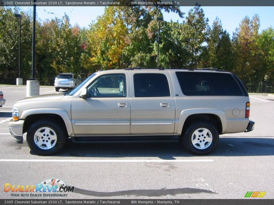 2005 Chevrolet Suburban 1500 LT Sandstone Metallic / Tan/Neutral Photo #2