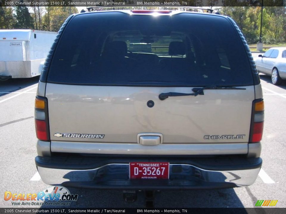 2005 Chevrolet Suburban 1500 LT Sandstone Metallic / Tan/Neutral Photo #4