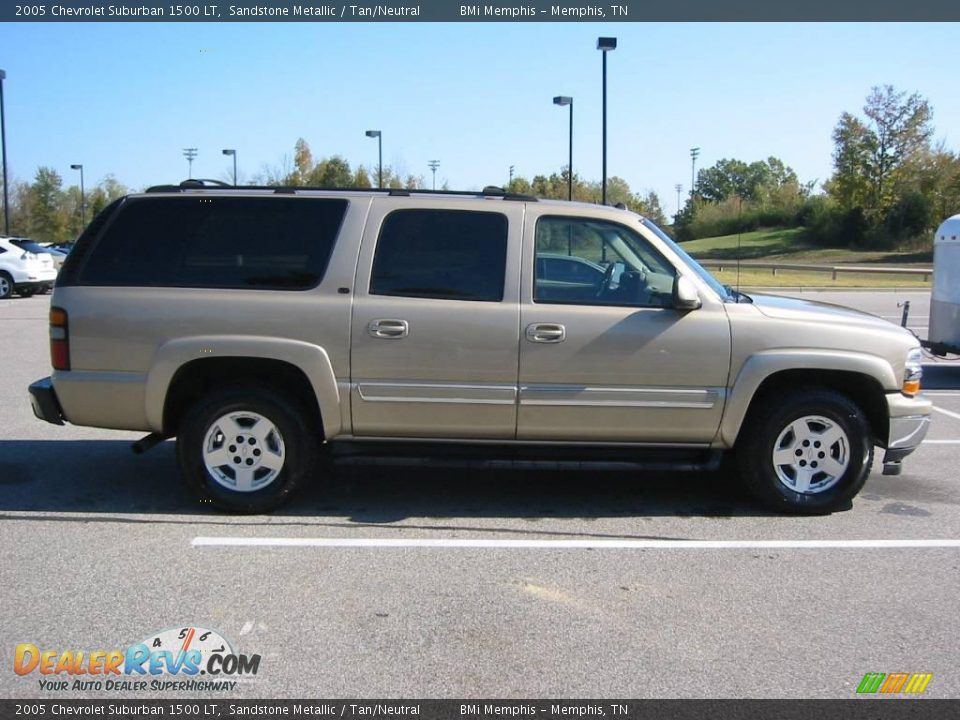 2005 Chevrolet Suburban 1500 LT Sandstone Metallic / Tan/Neutral Photo #6