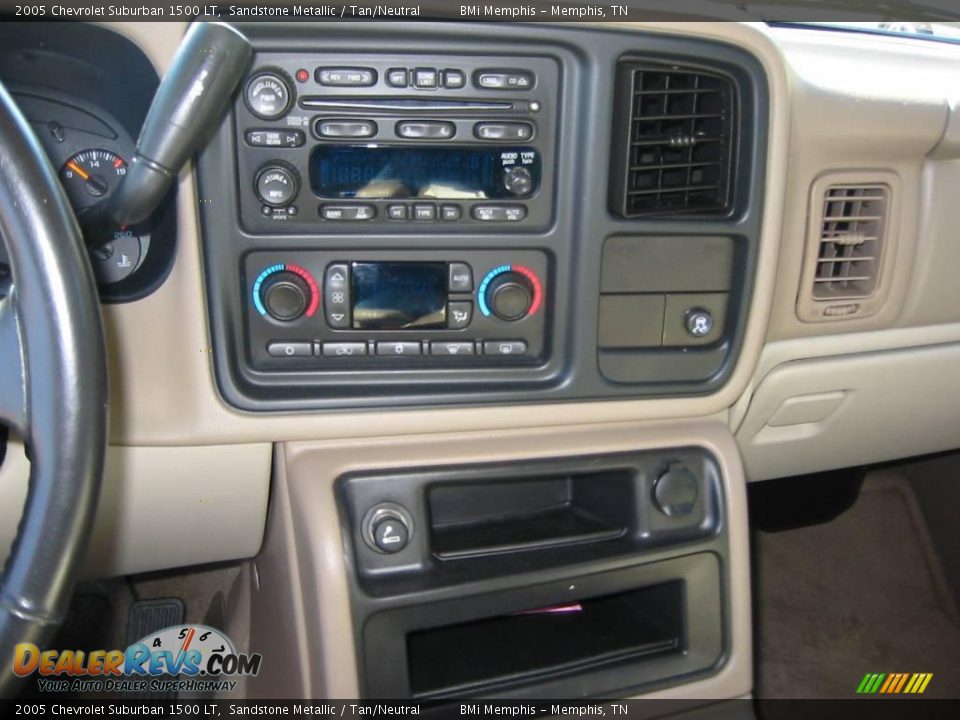 2005 Chevrolet Suburban 1500 LT Sandstone Metallic / Tan/Neutral Photo #14