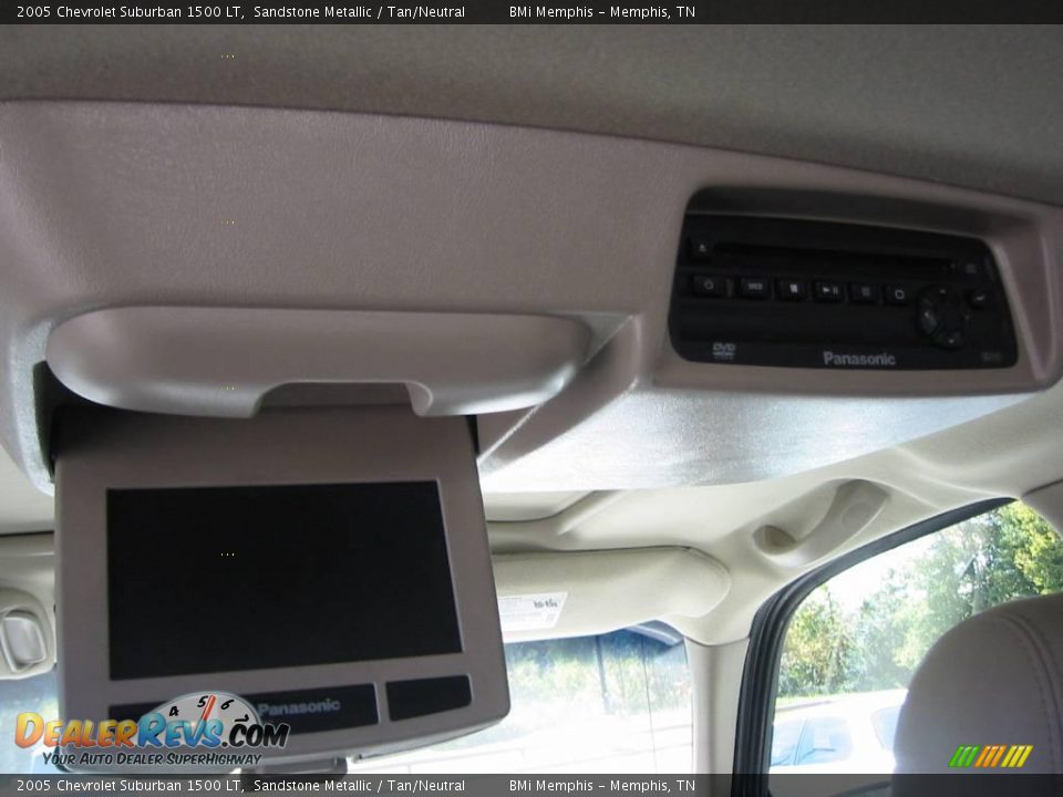 2005 Chevrolet Suburban 1500 LT Sandstone Metallic / Tan/Neutral Photo #21