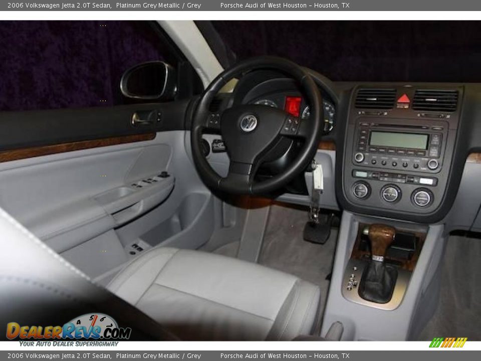 2006 Volkswagen Jetta 2.0T Sedan Platinum Grey Metallic / Grey Photo #21