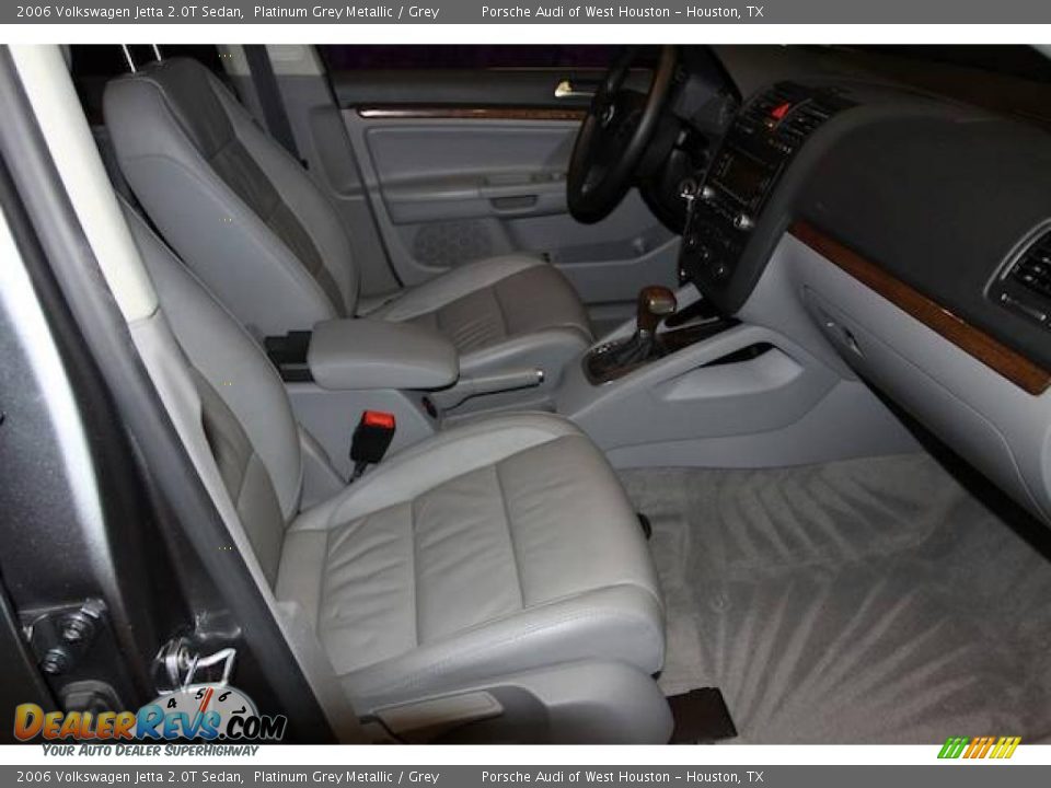 2006 Volkswagen Jetta 2.0T Sedan Platinum Grey Metallic / Grey Photo #23
