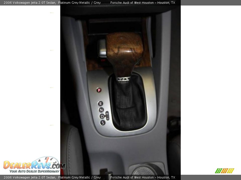 2006 Volkswagen Jetta 2.0T Sedan Platinum Grey Metallic / Grey Photo #28