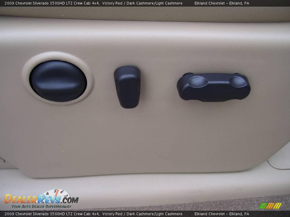 2009 Chevrolet Silverado 3500HD LTZ Crew Cab 4x4 Victory Red / Dark Cashmere/Light Cashmere Photo #24