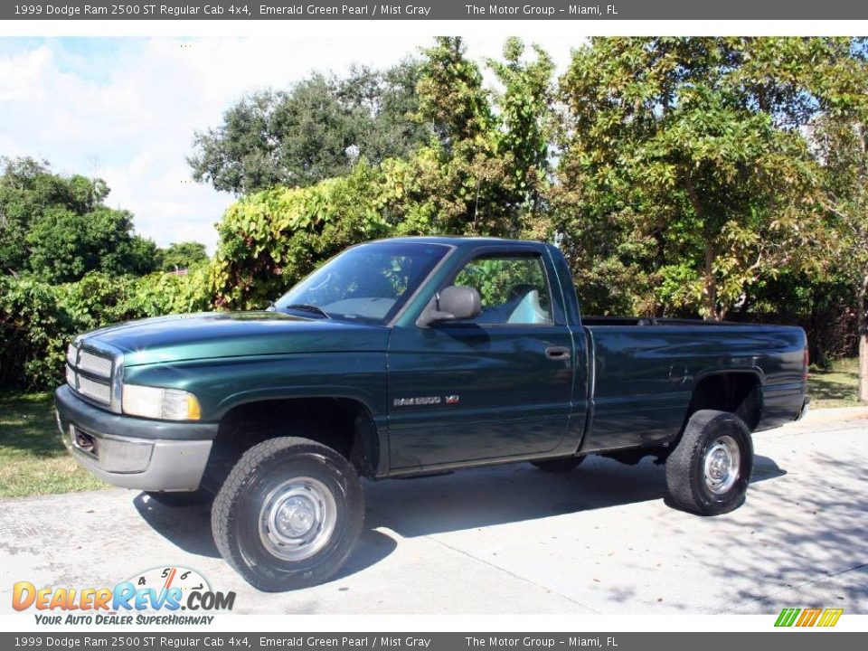 1999 Dodge Ram 2500 ST Regular Cab 4x4 Emerald Green Pearl / Mist Gray Photo #3