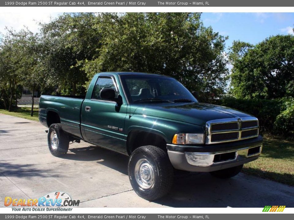 1999 Dodge Ram 2500 ST Regular Cab 4x4 Emerald Green Pearl / Mist Gray Photo #18