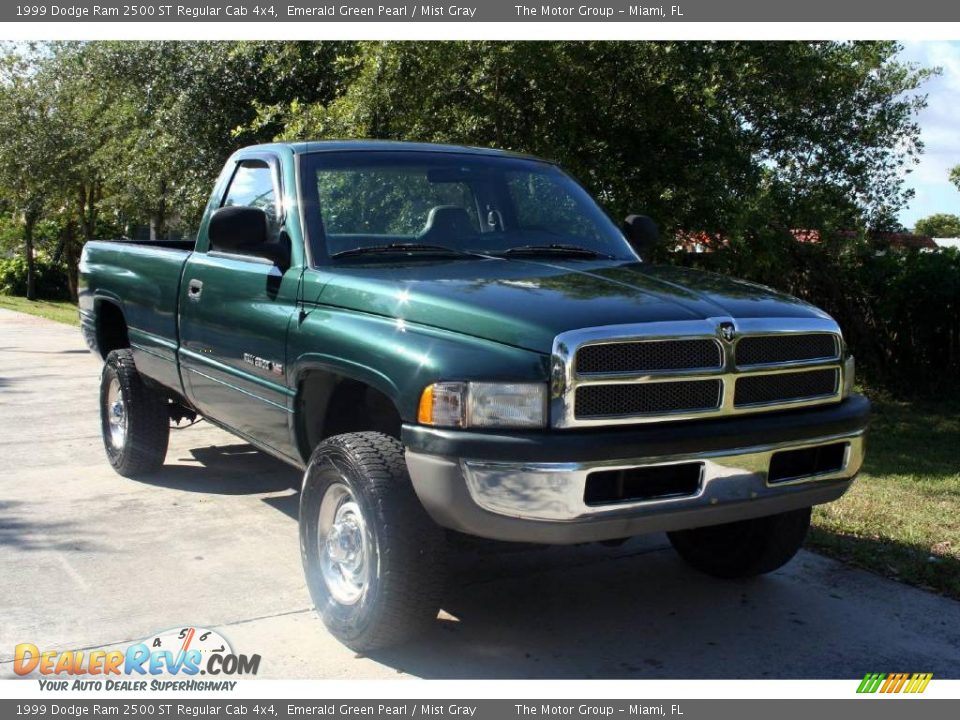 1999 Dodge Ram 2500 ST Regular Cab 4x4 Emerald Green Pearl / Mist Gray Photo #19