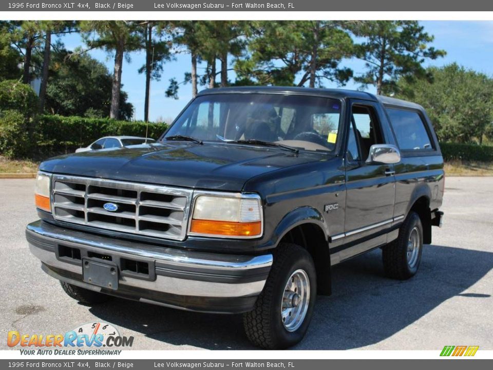 1996 Ford Bronco XLT 4x4 Black / Beige Photo #1