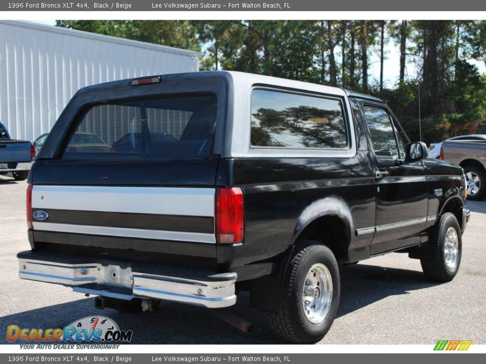 1996 Ford Bronco XLT 4x4 Black / Beige Photo #4