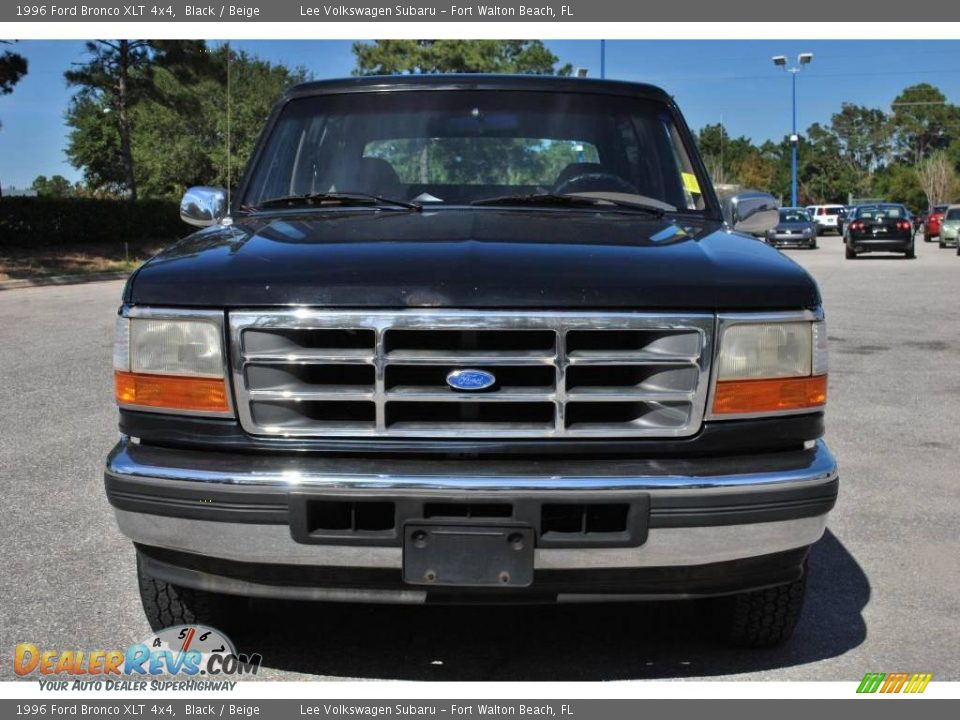 1996 Ford Bronco XLT 4x4 Black / Beige Photo #7