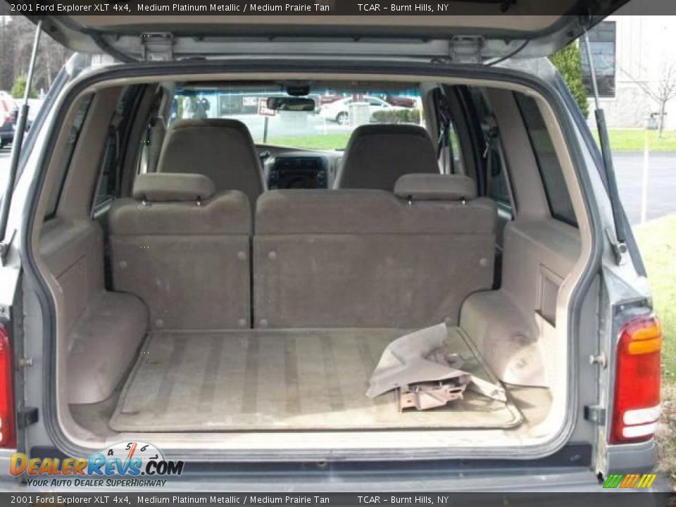 2001 Ford Explorer XLT 4x4 Medium Platinum Metallic / Medium Prairie Tan Photo #6