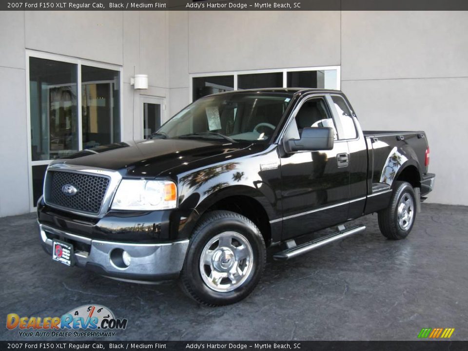 2007 Ford F150 XLT Regular Cab Black / Medium Flint Photo #1