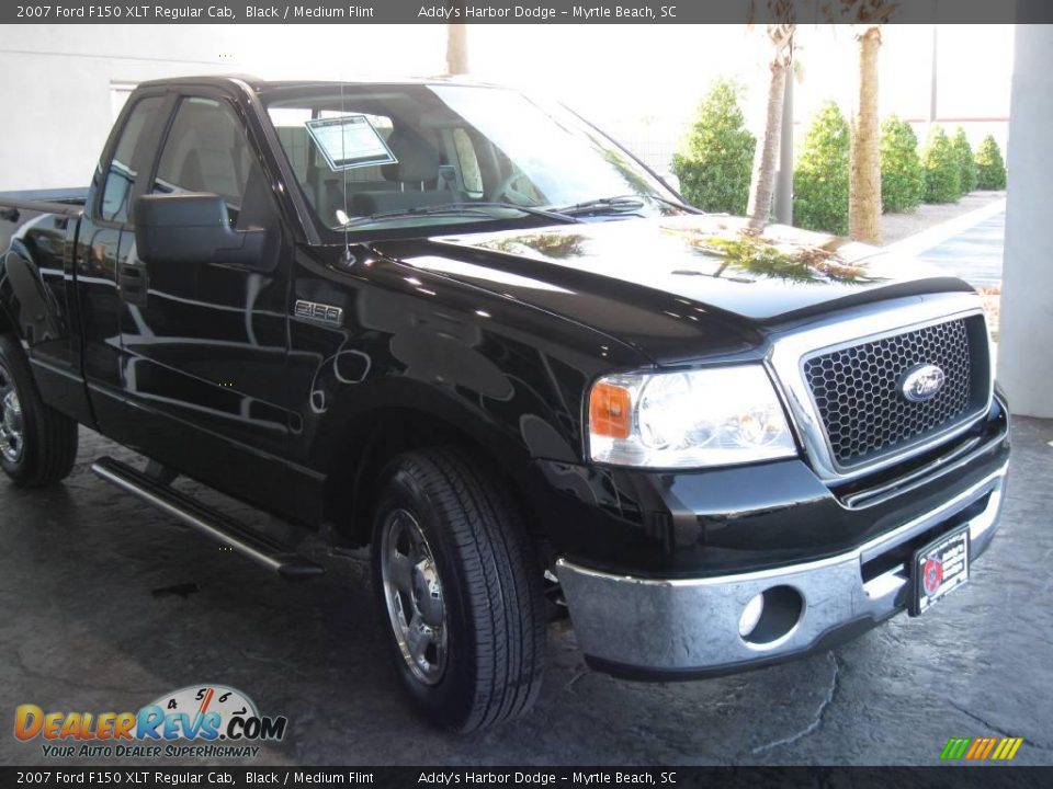 2007 Ford F150 XLT Regular Cab Black / Medium Flint Photo #4