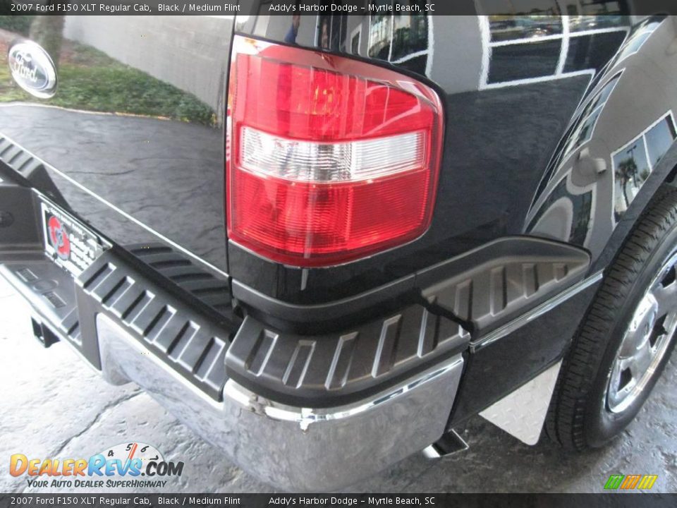 2007 Ford F150 XLT Regular Cab Black / Medium Flint Photo #10
