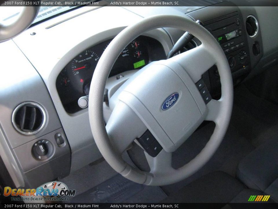 2007 Ford F150 XLT Regular Cab Black / Medium Flint Photo #24
