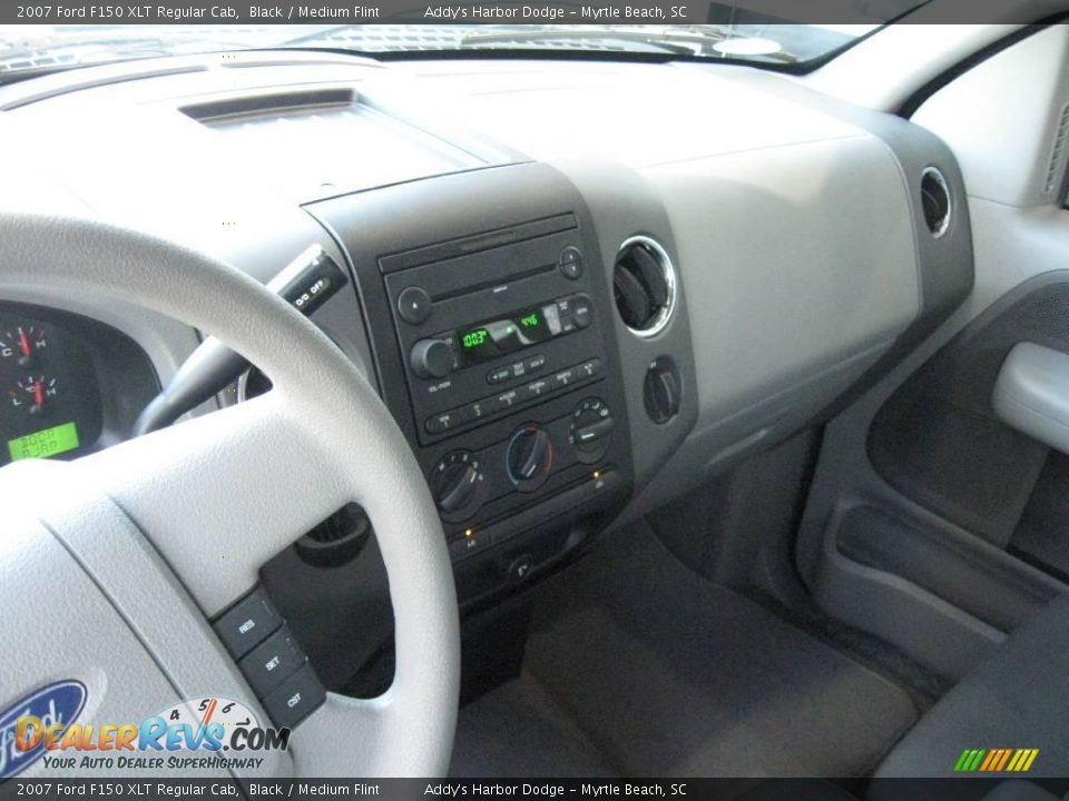 2007 Ford F150 XLT Regular Cab Black / Medium Flint Photo #25