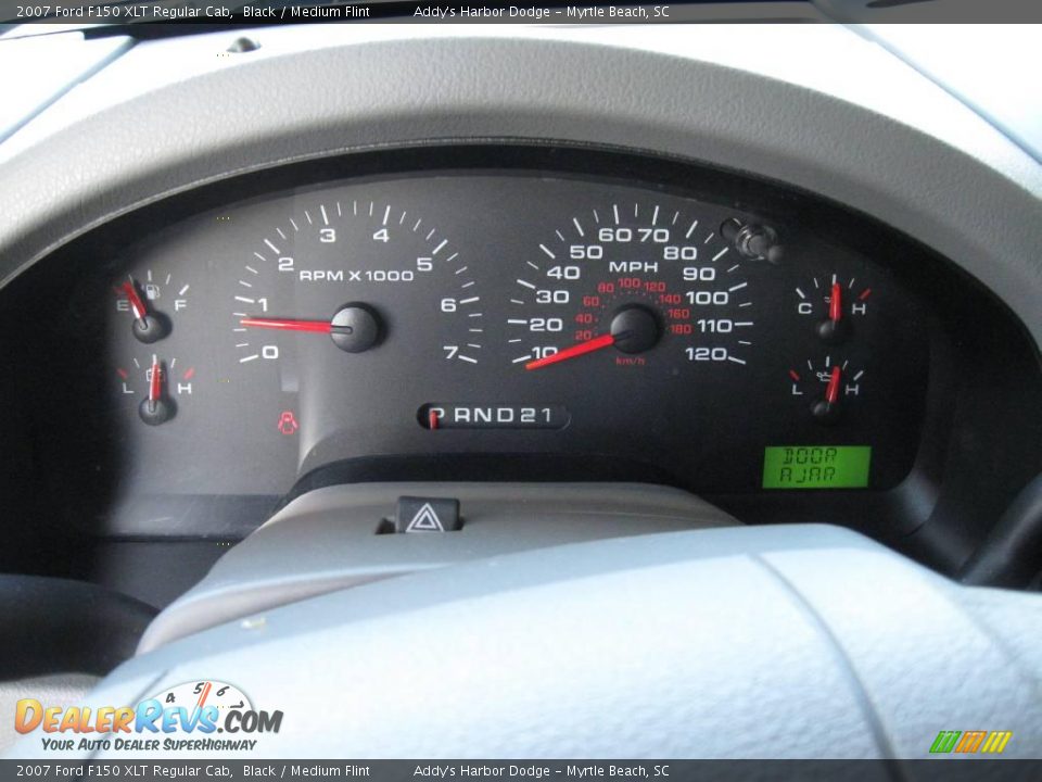 2007 Ford F150 XLT Regular Cab Black / Medium Flint Photo #27