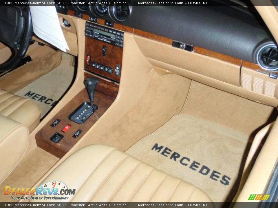 1988 Mercedes-Benz SL Class 560 SL Roadster Arctic White / Palomino Photo #24