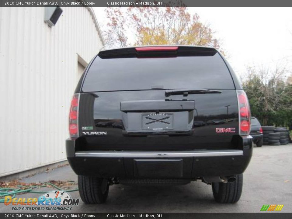 2010 GMC Yukon Denali AWD Onyx Black / Ebony Photo #5
