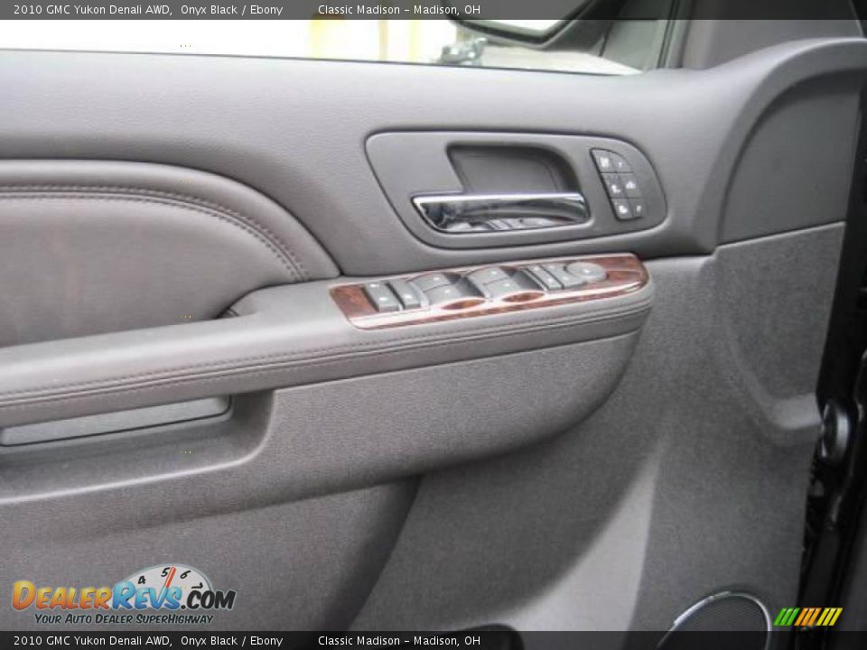 2010 GMC Yukon Denali AWD Onyx Black / Ebony Photo #7