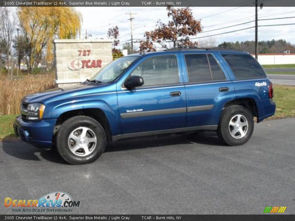 2005 Chevrolet TrailBlazer LS 4x4 Superior Blue Metallic / Light Gray Photo #1