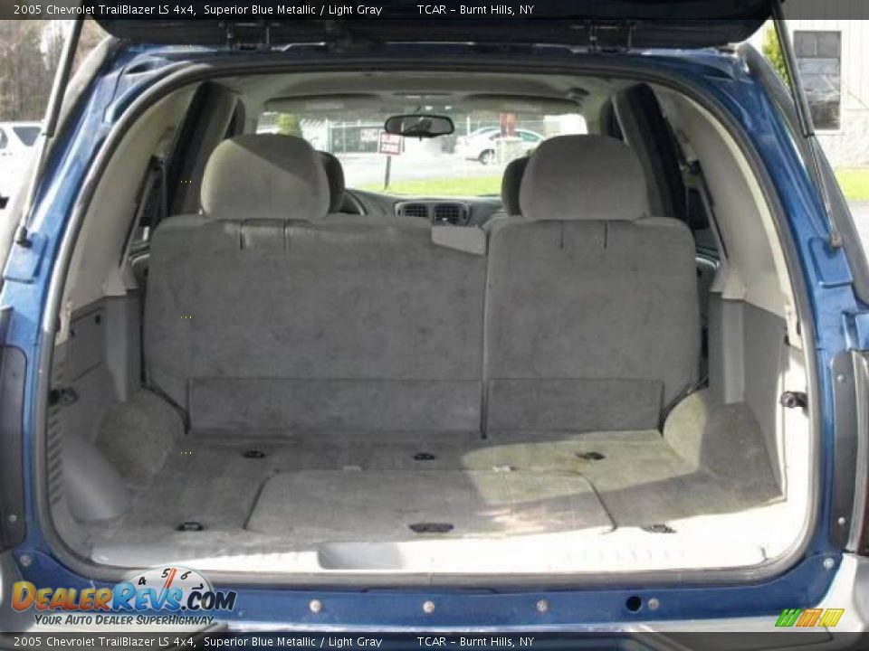 2005 Chevrolet TrailBlazer LS 4x4 Superior Blue Metallic / Light Gray Photo #6