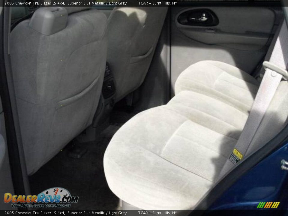2005 Chevrolet TrailBlazer LS 4x4 Superior Blue Metallic / Light Gray Photo #9
