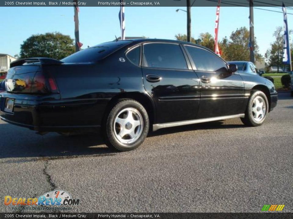2005 Chevrolet Impala Black / Medium Gray Photo #4