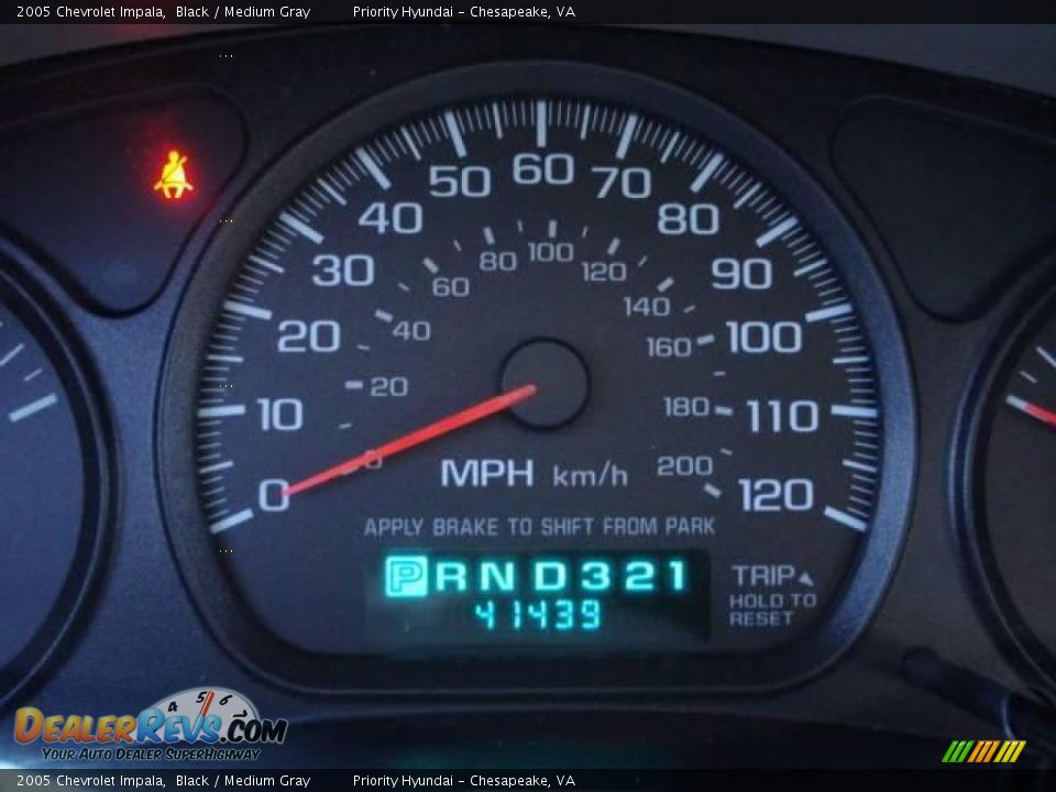2005 Chevrolet Impala Black / Medium Gray Photo #14