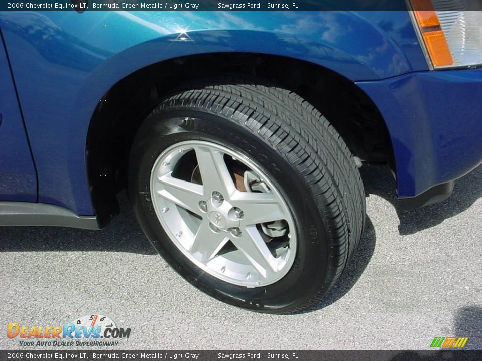 2006 Chevrolet Equinox LT Bermuda Green Metallic / Light Gray Photo #17