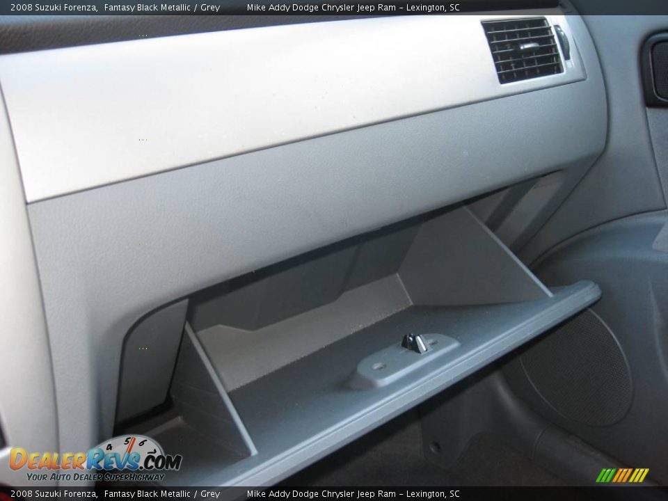 2008 Suzuki Forenza Fantasy Black Metallic / Grey Photo #15