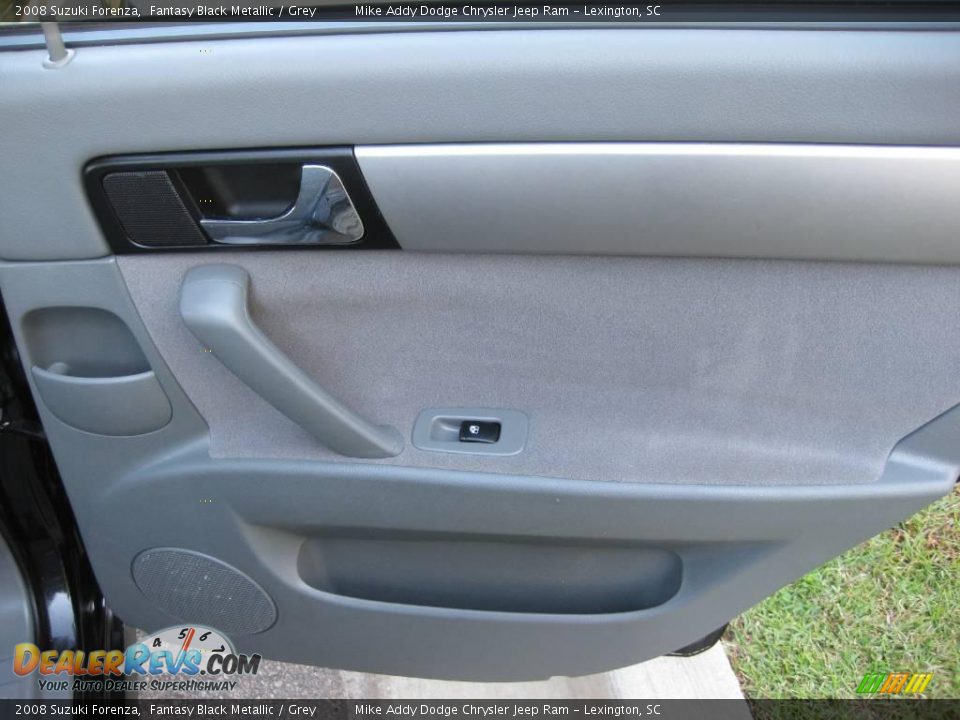 2008 Suzuki Forenza Fantasy Black Metallic / Grey Photo #24